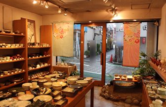 渋谷区　陶器店