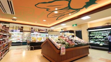 スーパー店内（野菜売り場）