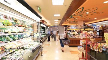 スーパー店内（野菜売り場）