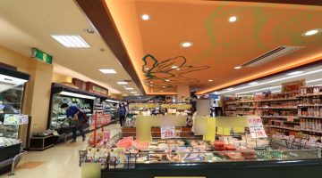 スーパー店内（野菜売り場）