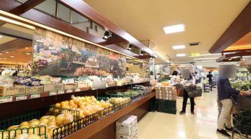 スーパー店内（野菜売り場）